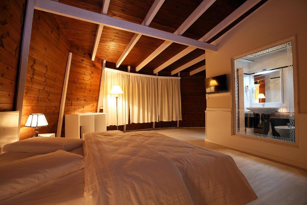 Hotel Kastria Tirana Eksteriør billede