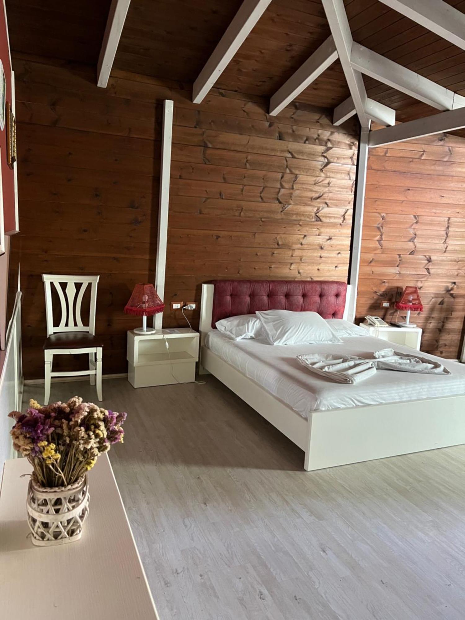 Hotel Kastria Tirana Eksteriør billede