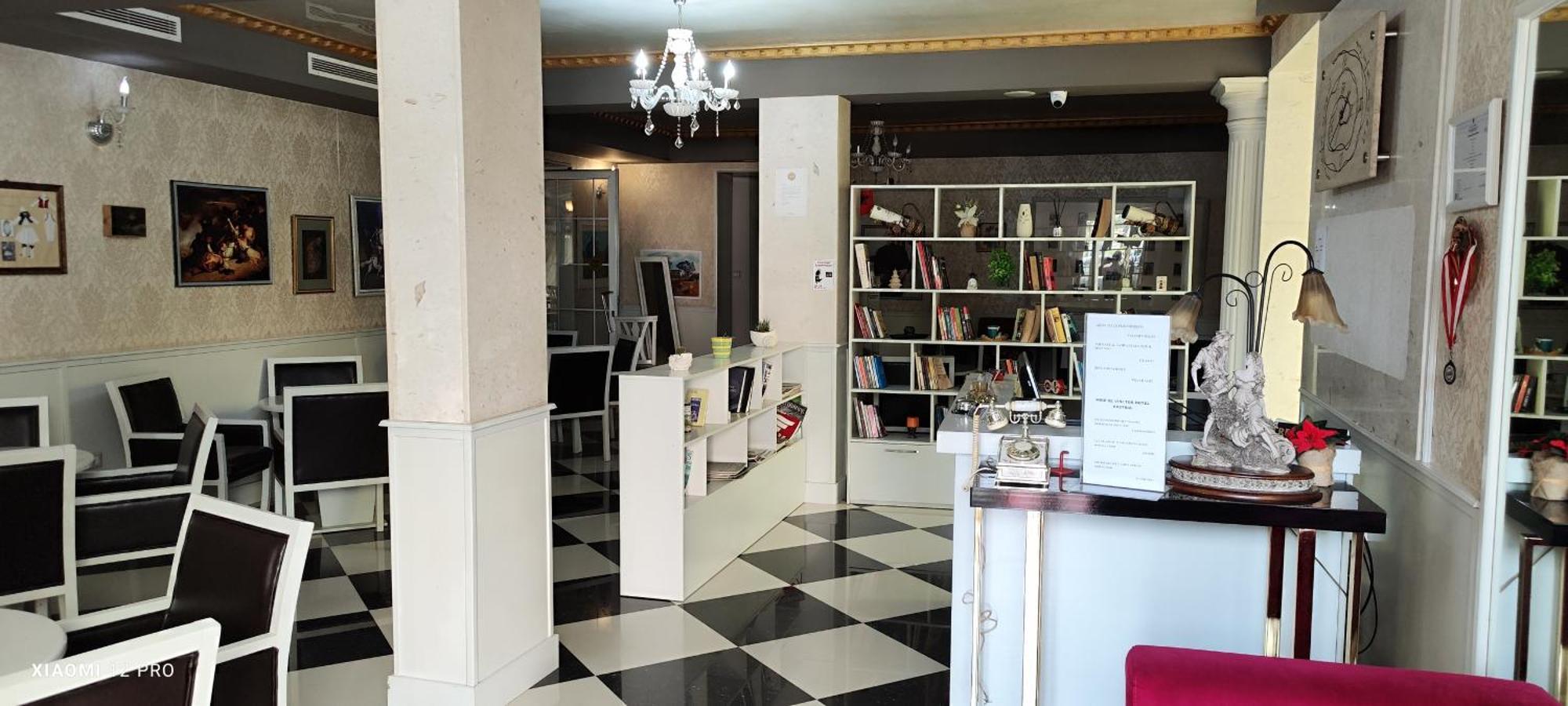 Hotel Kastria Tirana Eksteriør billede