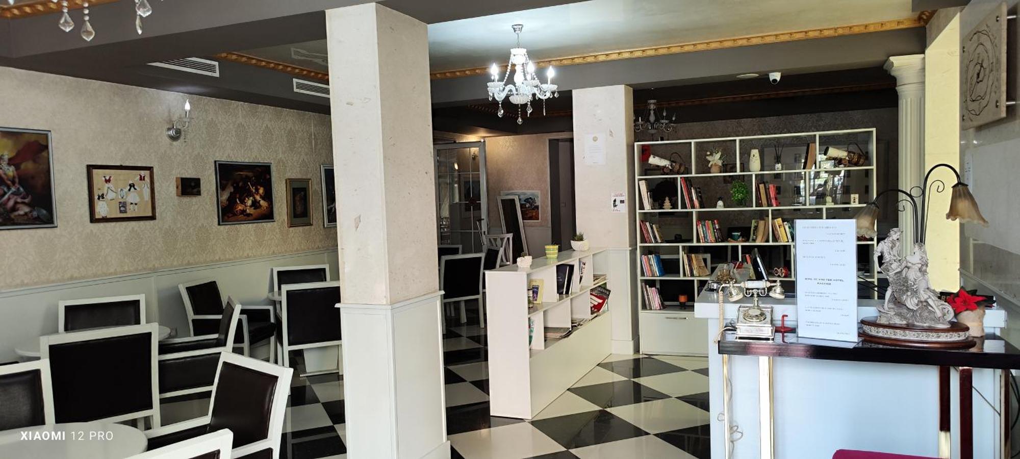 Hotel Kastria Tirana Eksteriør billede