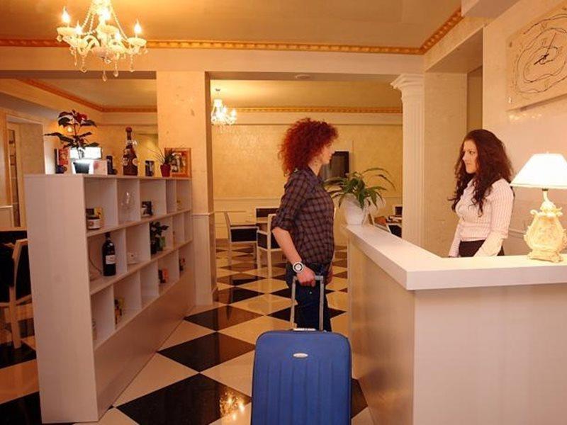 Hotel Kastria Tirana Eksteriør billede