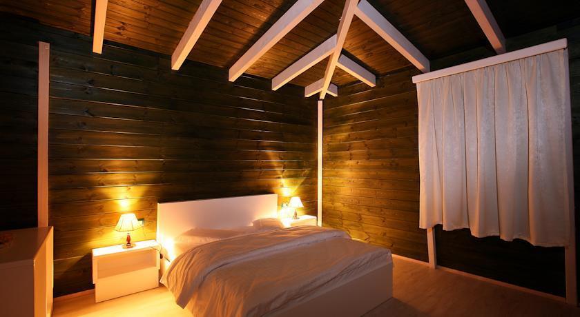 Hotel Kastria Tirana Eksteriør billede