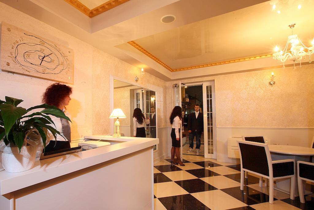 Hotel Kastria Tirana Eksteriør billede
